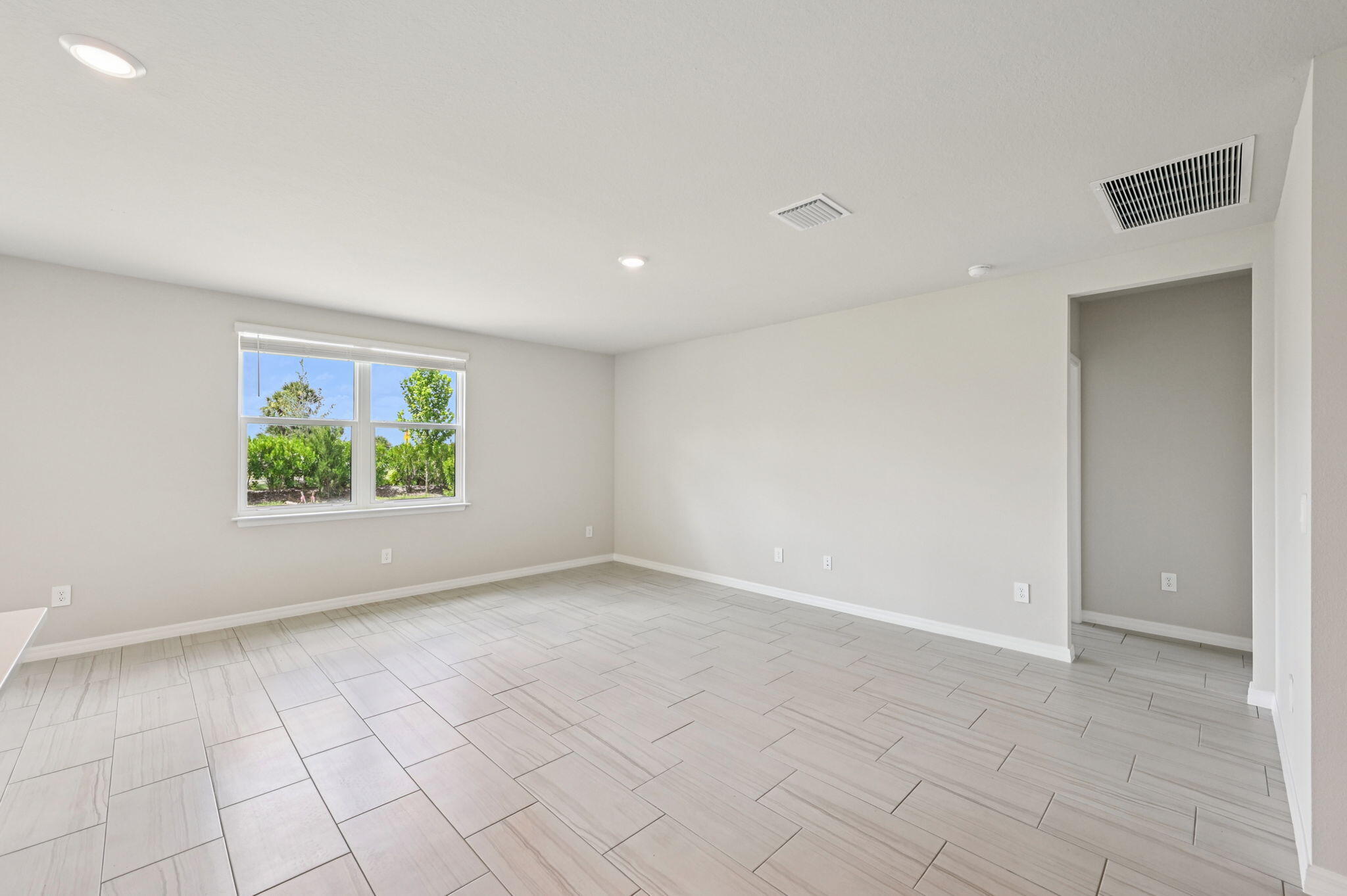 5441 Hampton Park Circle, Vero Beach, FL, 32966/$421,590 4 5441 Hampton Park Circle