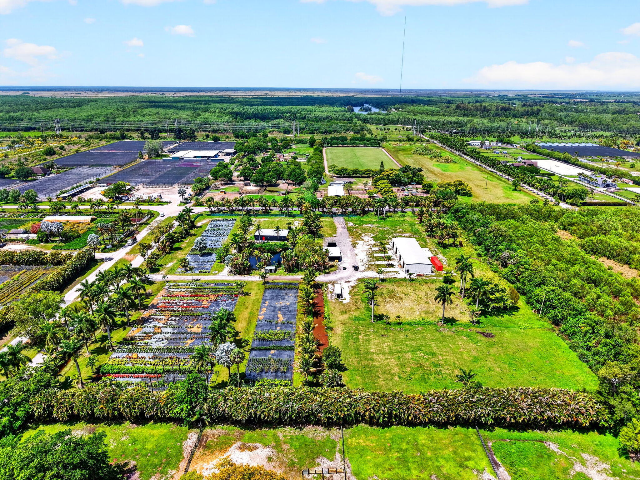 HERITAGE FARMS - Land