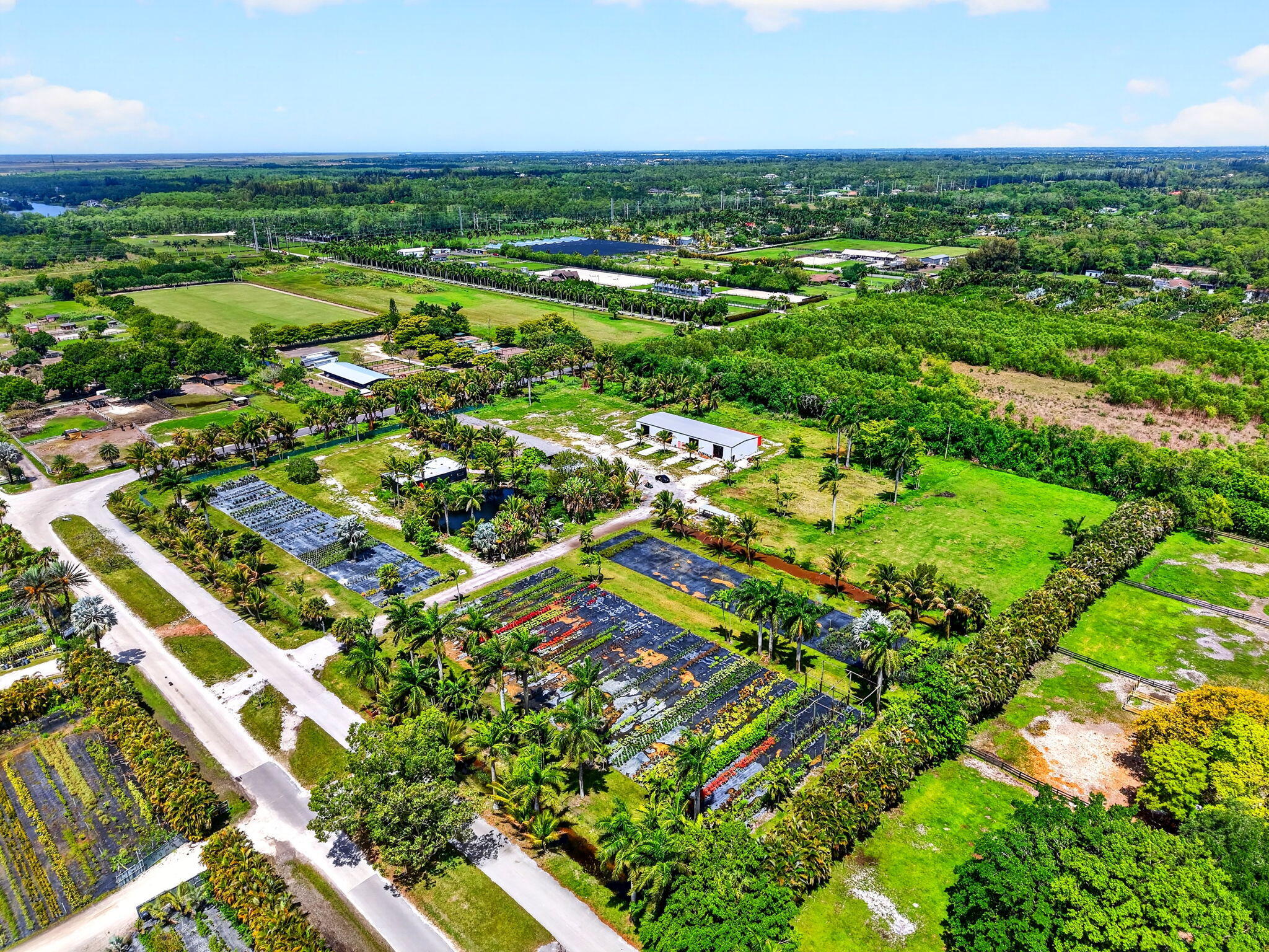 HERITAGE FARMS - Land
