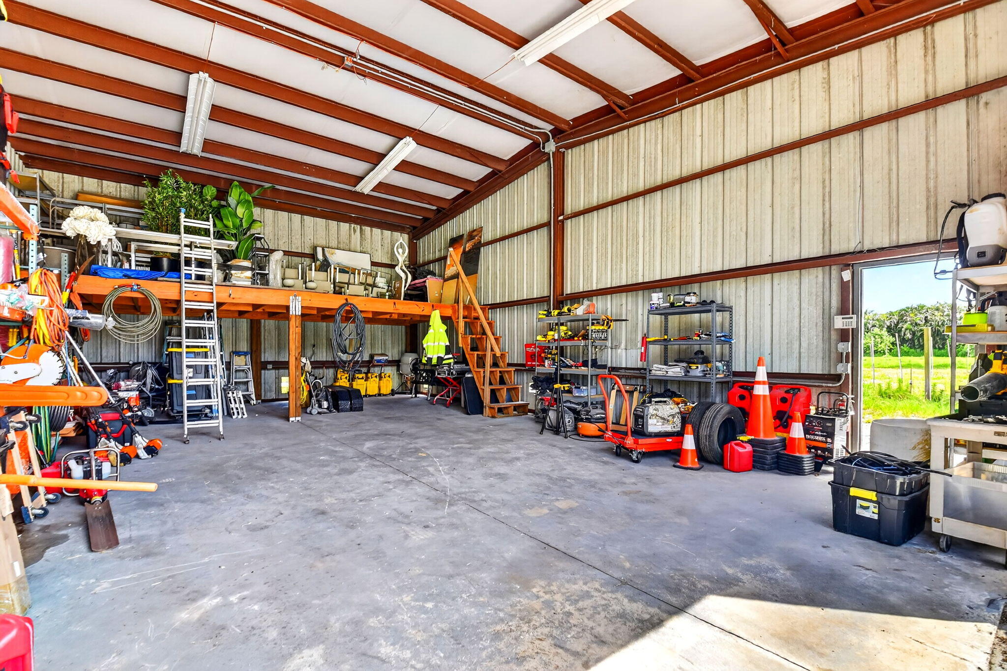HERITAGE FARMS - Land