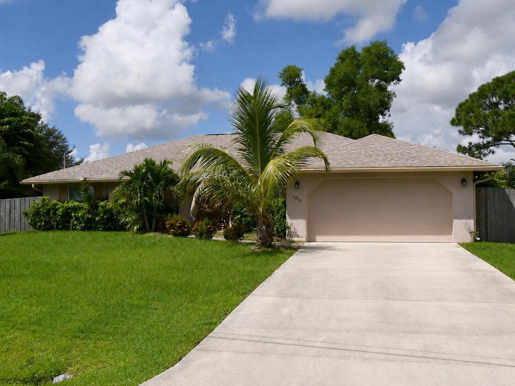 Photo of 5835 W Dooley Circle, Port Saint Lucie, FL 34986 (MLS # B26074870)