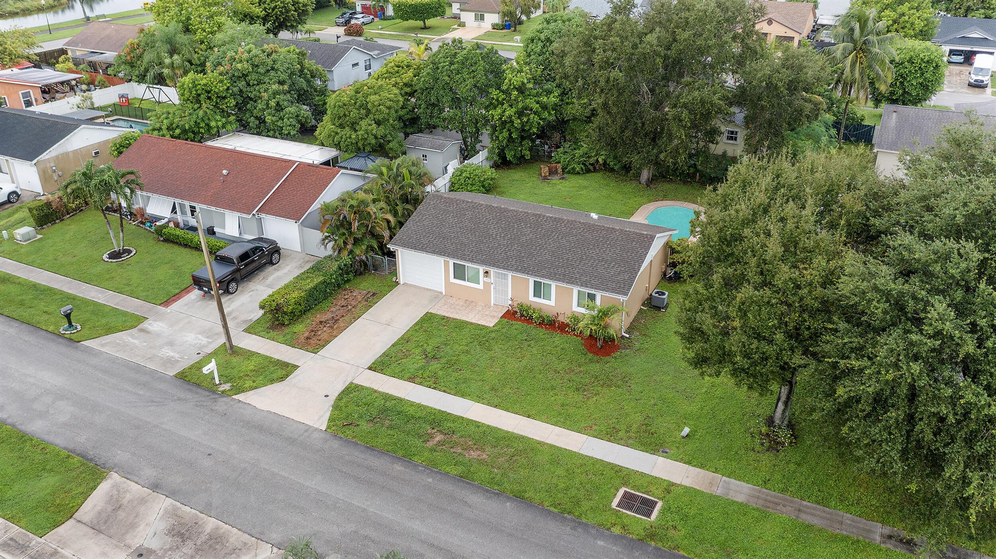 COUNTERPOINT ESTATES - Residential