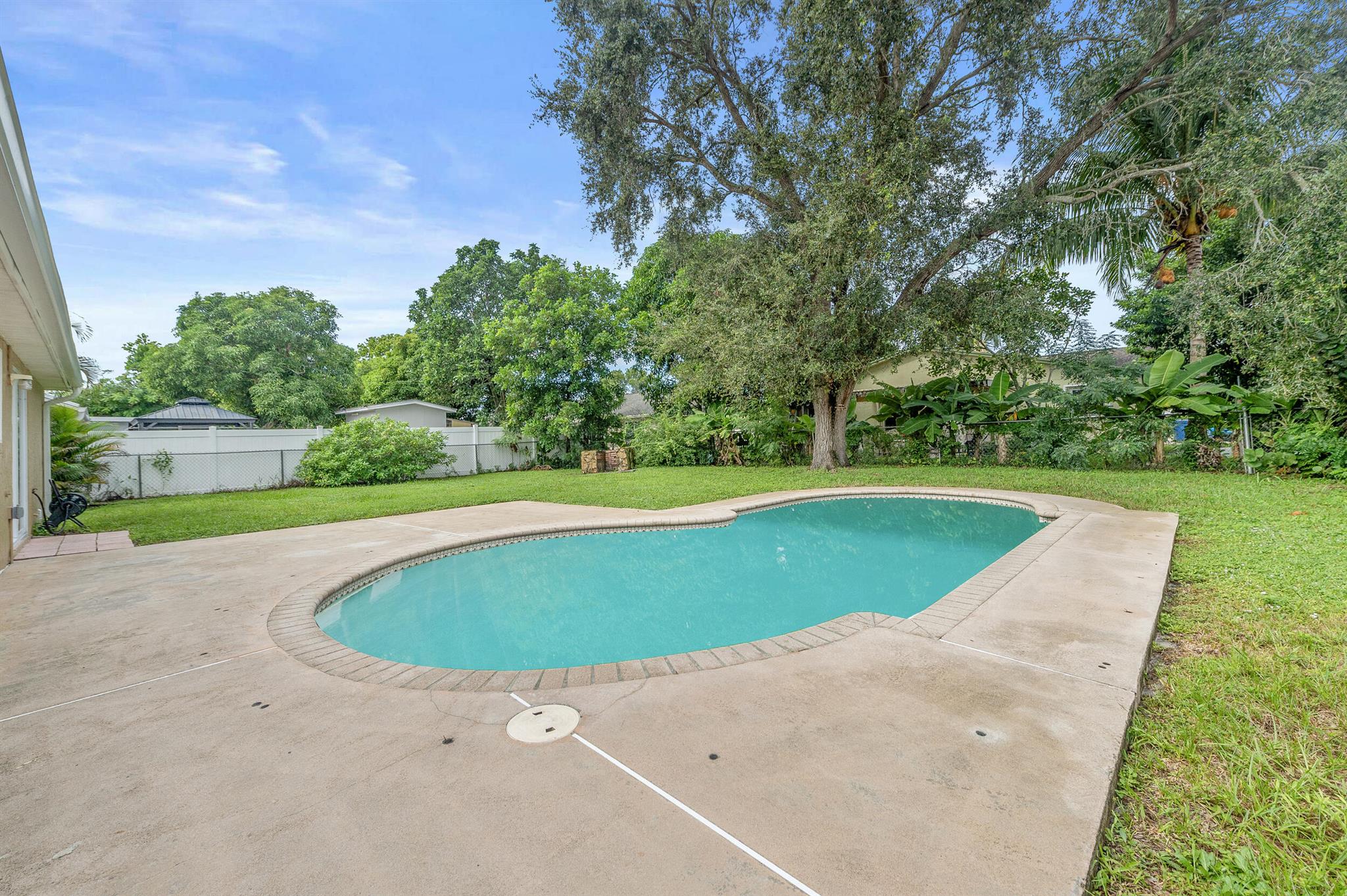 COUNTERPOINT ESTATES - Residential