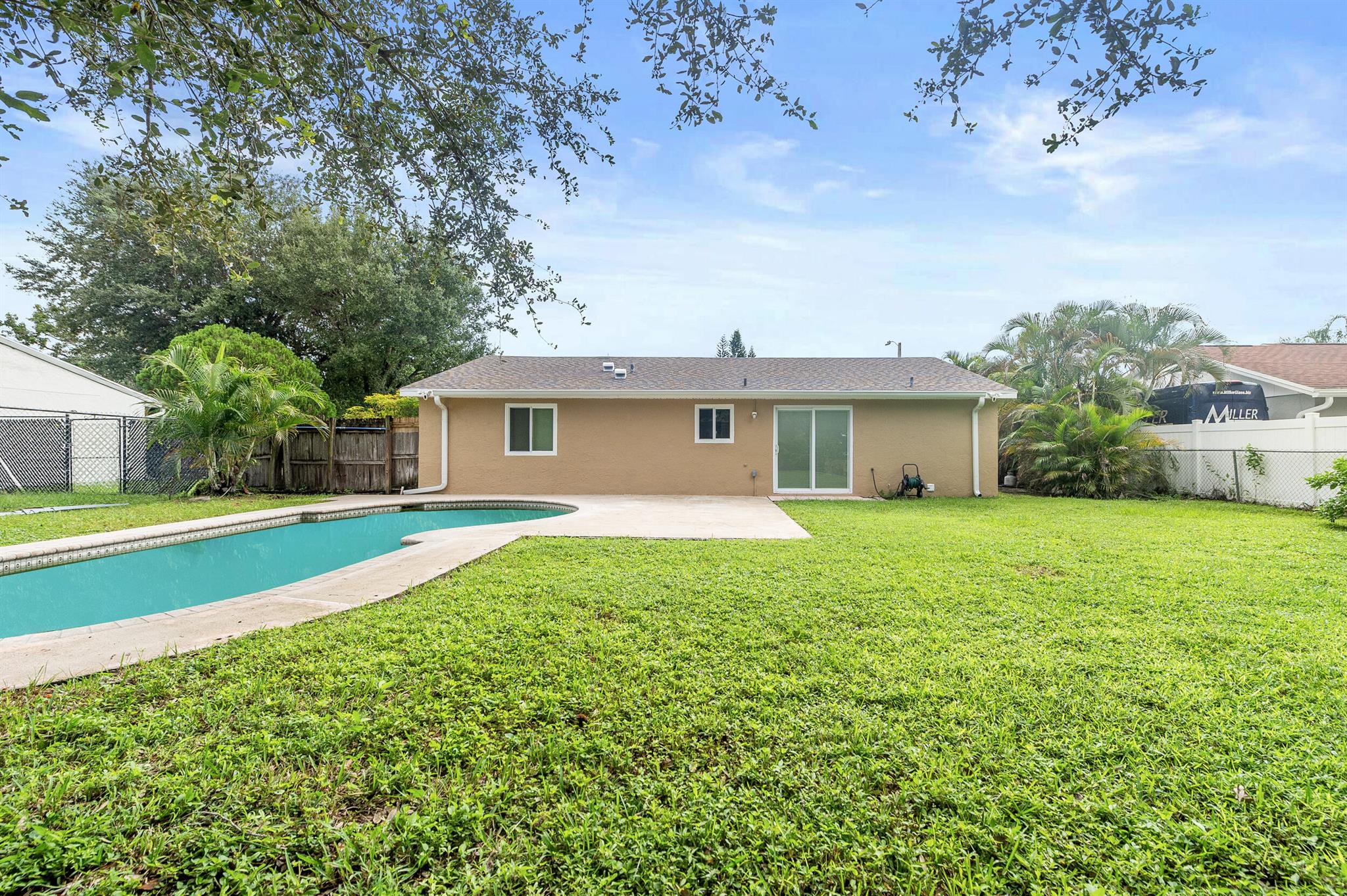 COUNTERPOINT ESTATES - Residential