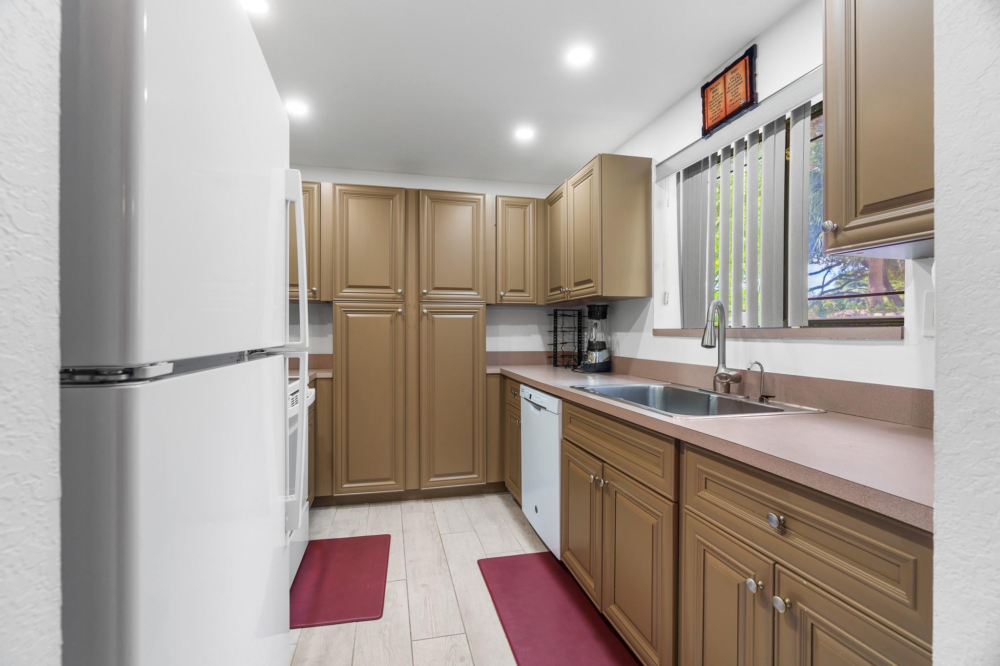 Patios of Oakwood - Residential