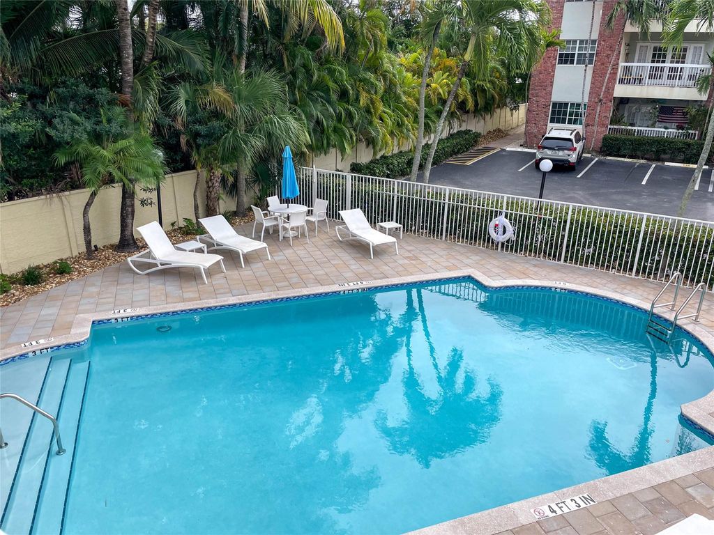 Photo of 2424 SE 17th St #211B, Fort Lauderdale, FL 33316 (MLS # F10537303)