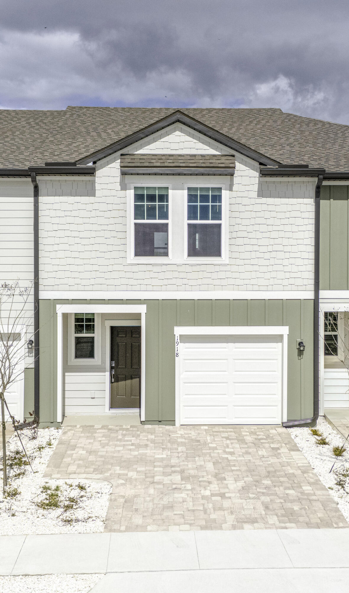 CATAMARAN COVE - PHASE I & II REPLAT - Residential