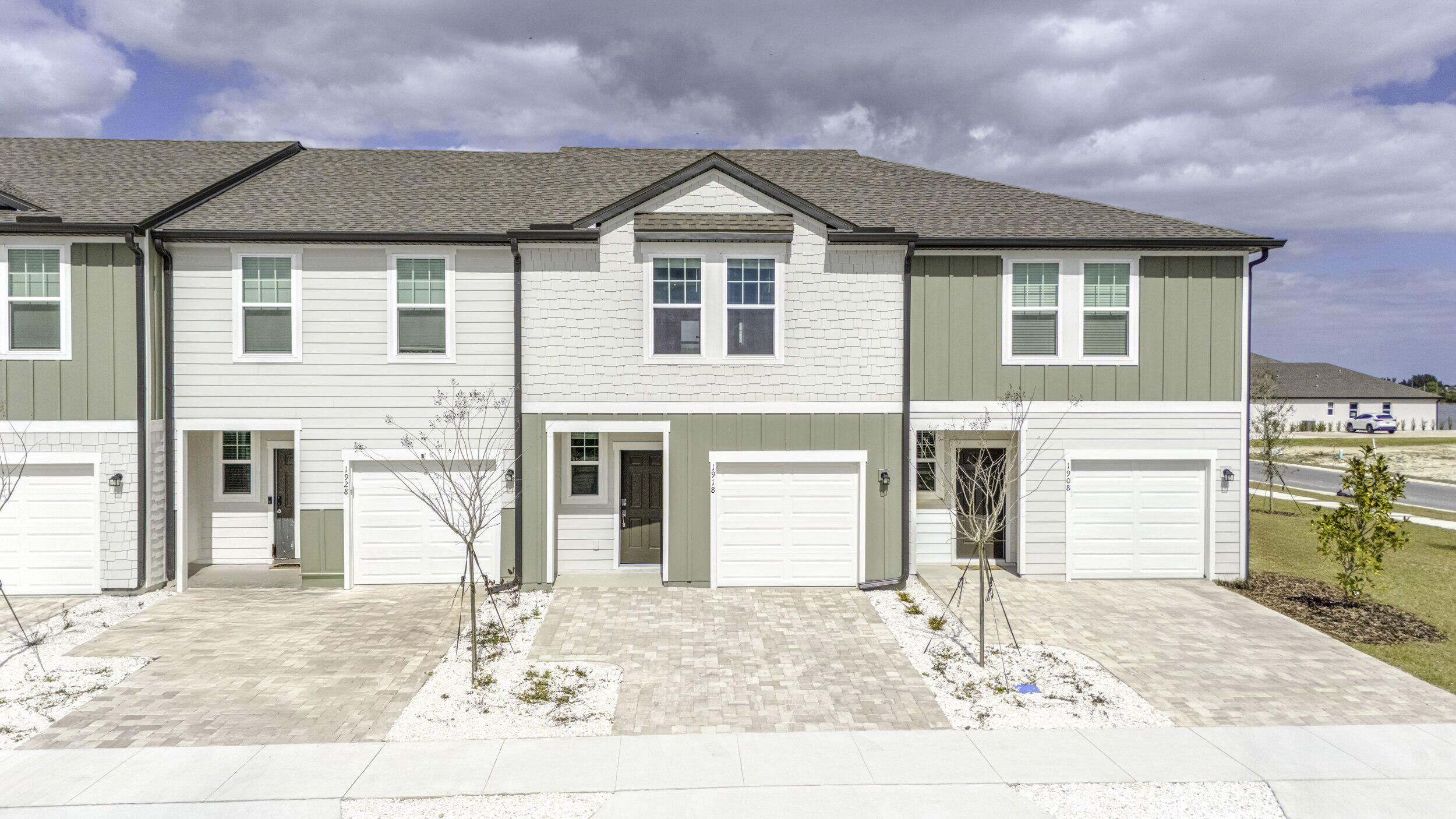 CATAMARAN COVE - PHASE I & II REPLAT - Residential