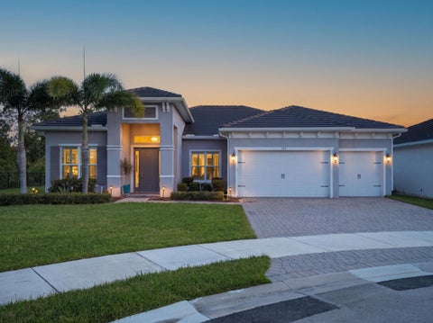 Photo of 785 SW PENNFIELD Terrace, Stuart, FL 34997 (MLS # B26094395)