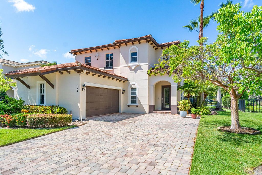 Photo of 139 Whale Cay Way, Jupiter, FL 33458 (MLS # R10990536)