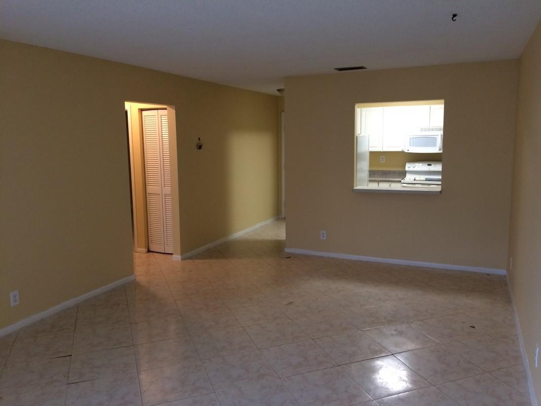 RAMBLEWOOD EAST CONDO - Residential Lease