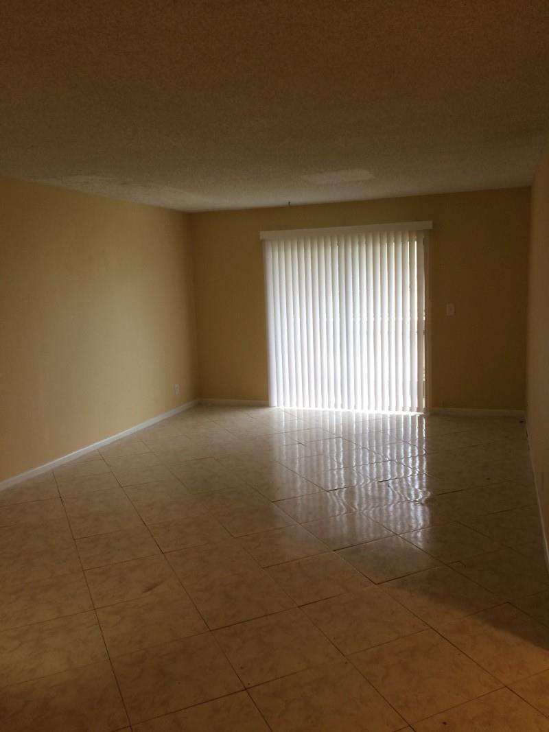 RAMBLEWOOD EAST CONDO - Residential Lease