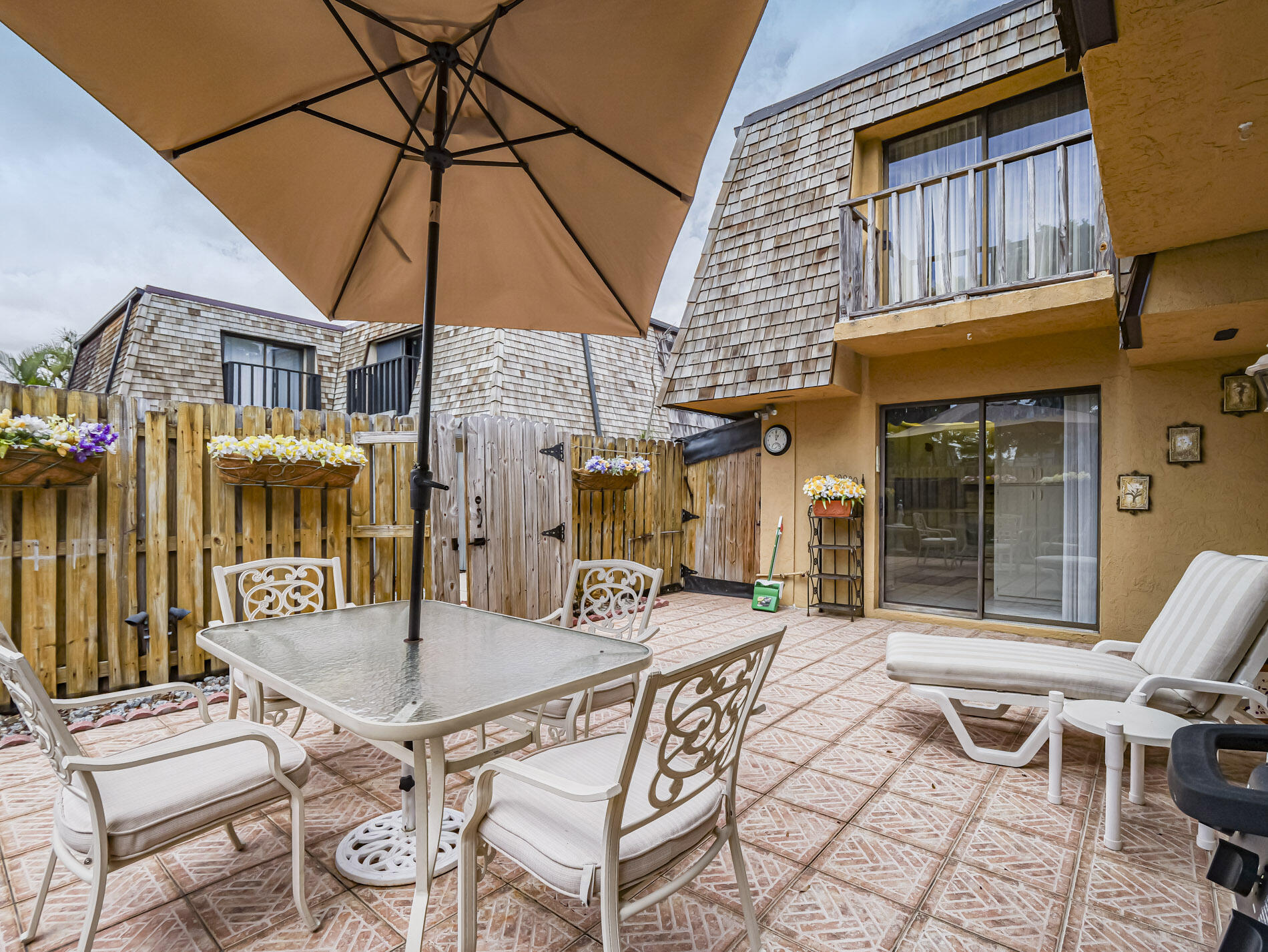 TROPIC VILLAS - Residential