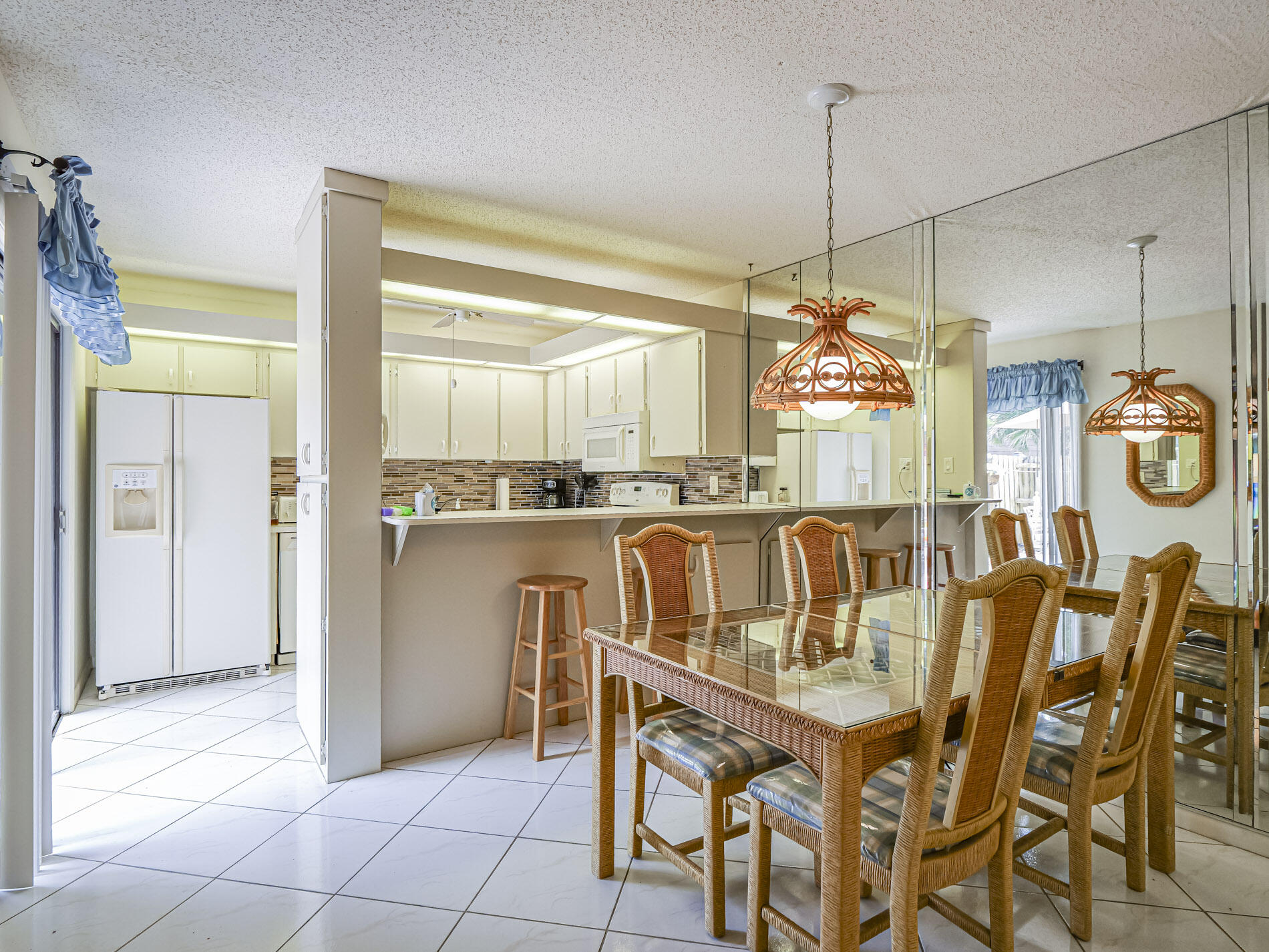 TROPIC VILLAS - Residential