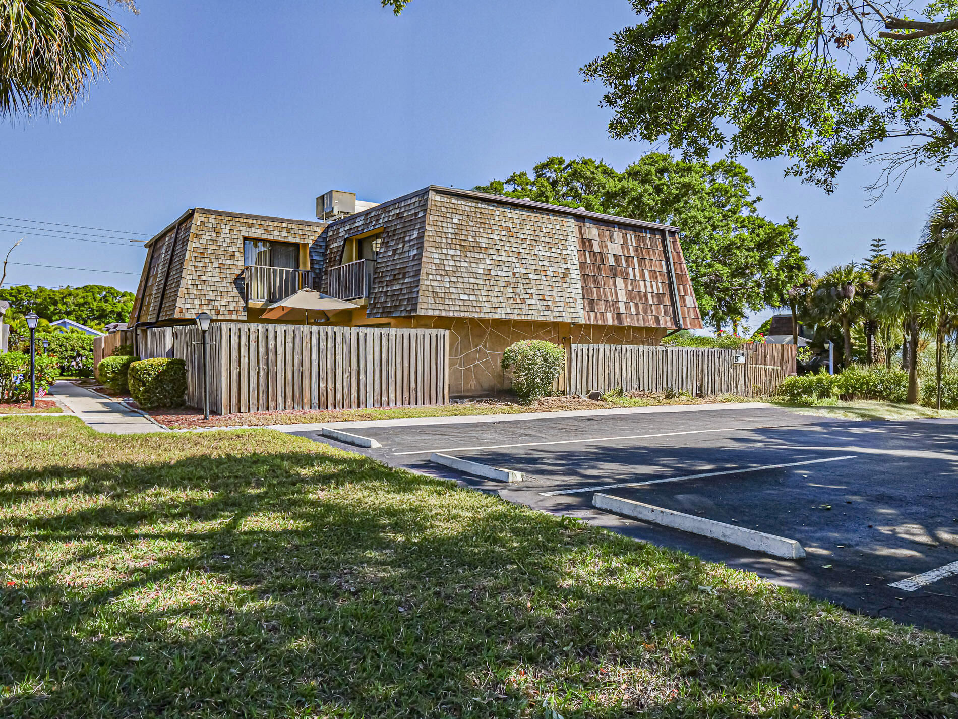 510 N Tropic Lane 10d