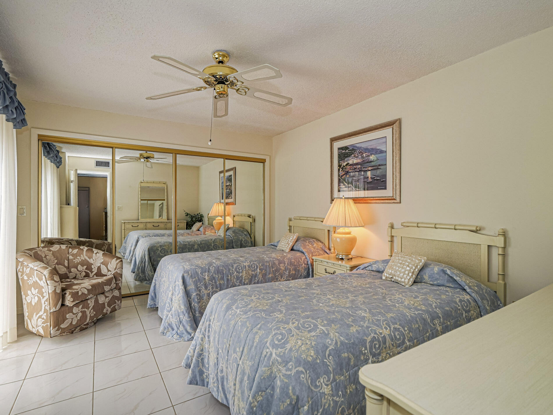 TROPIC VILLAS - Residential