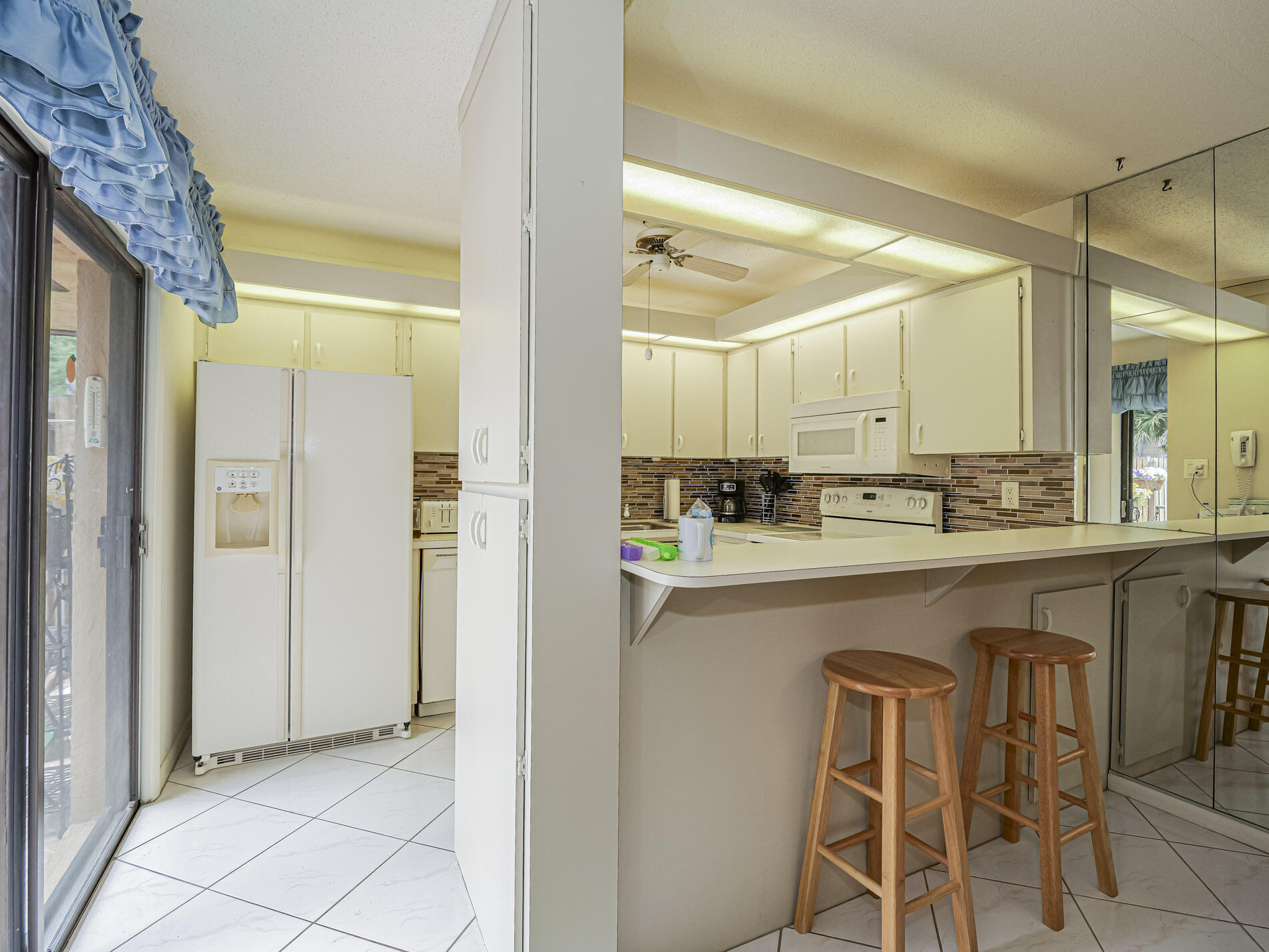 TROPIC VILLAS - Residential