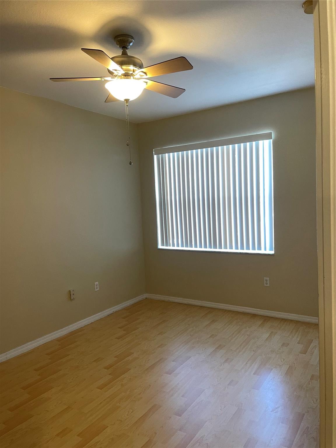 3389 Merrick Ct 3389