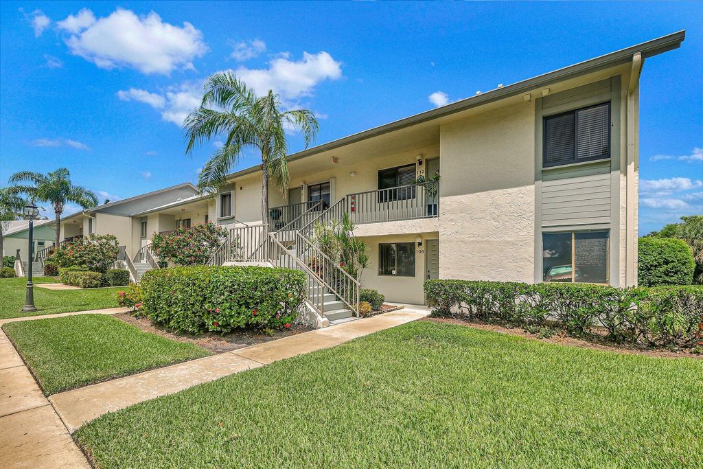 Photo of 2071 NW 21st Terrace #5106, Stuart, FL 34994 (MLS # R10977442)