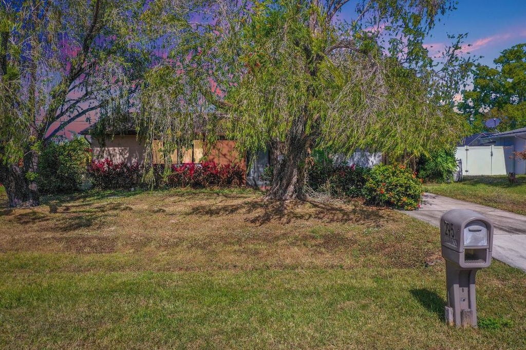 Photo of 295 NW Archer Avenue, Port Saint Lucie, FL 34983 (MLS # R11145813)