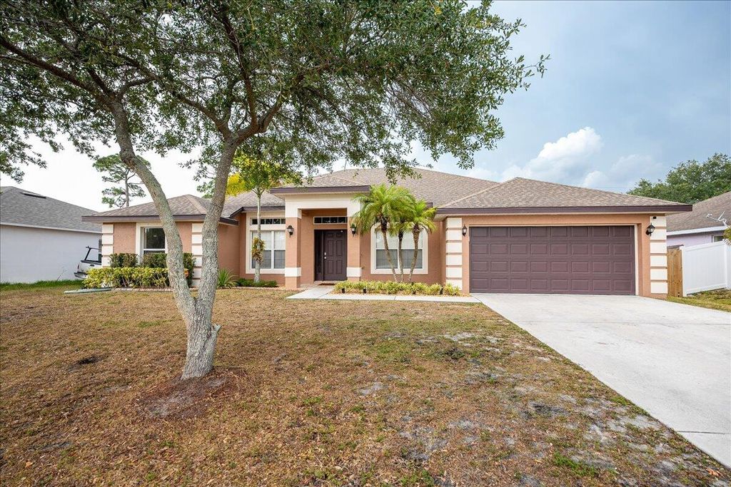 Photo of 4226 SW Savona Boulevard, Port Saint Lucie, FL 34953 (MLS # R10988130)