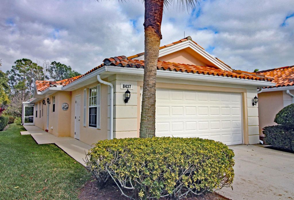 Photo of 8437 SE Double Tree Drive, Hobe Sound, FL 33455 (MLS # R11053158)