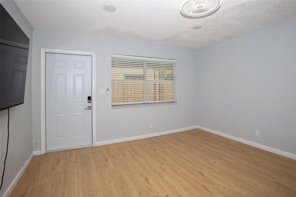 Photo of 1135 NW 6th Avenue #B, Fort Lauderdale, FL 33311 (MLS # B26023026)