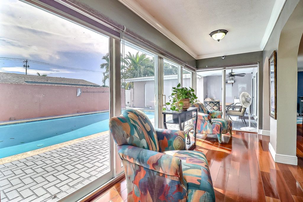 Photo of 1110 SW 24th Avenue, Boynton Beach, FL 33426 (MLS # R11123924)