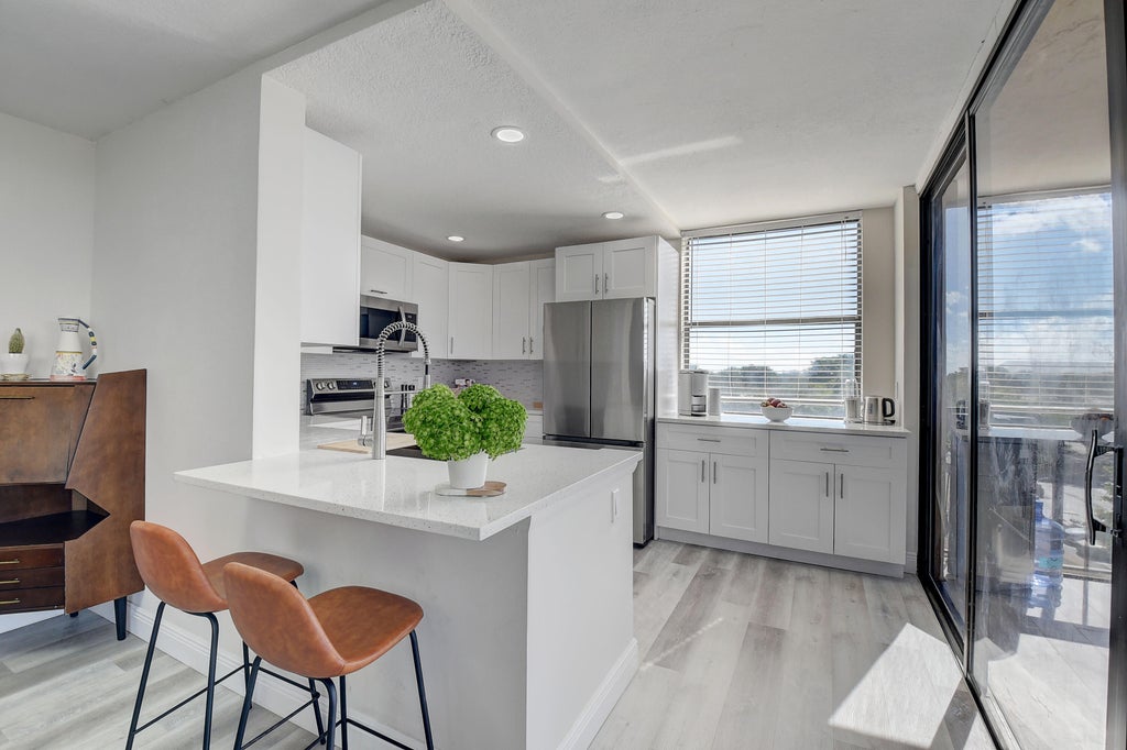 Photo of 600 Egret Circle #7505, Delray Beach, FL 33444 (MLS # B26012342)