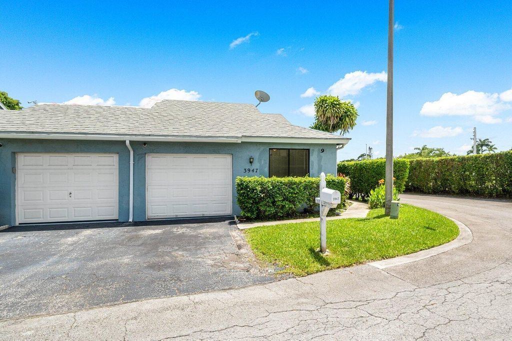 Photo of 3947 Island Club Circle W, Lake Worth, FL 33462 (MLS # R11094085)