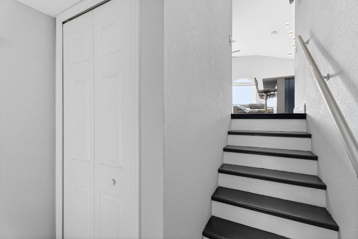 VENTURE OUT AT INDIAN RIVER INC (SECTION D) - Residential