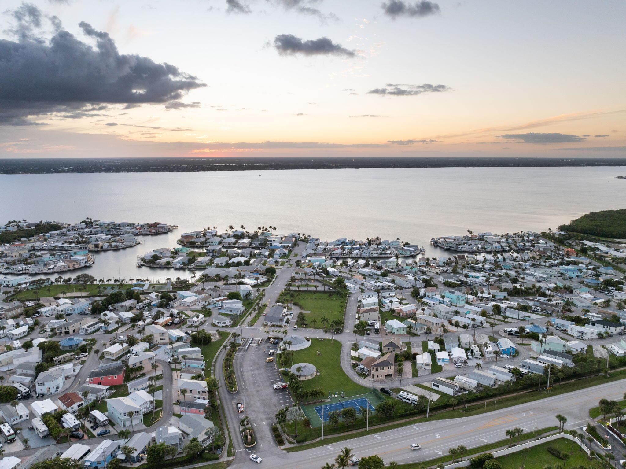 VENTURE OUT AT INDIAN RIV - Residential