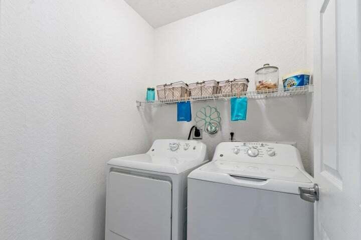 HERITAGE ENCLAVE - Residential Lease