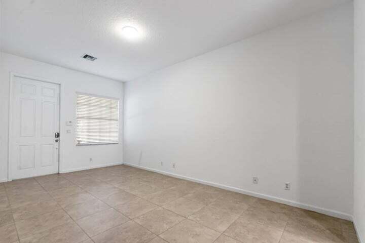 HERITAGE ENCLAVE - Residential Lease