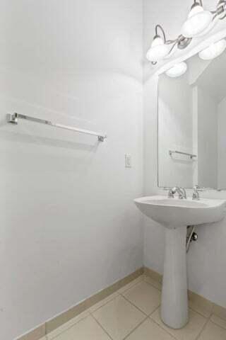 HERITAGE ENCLAVE - Residential Lease