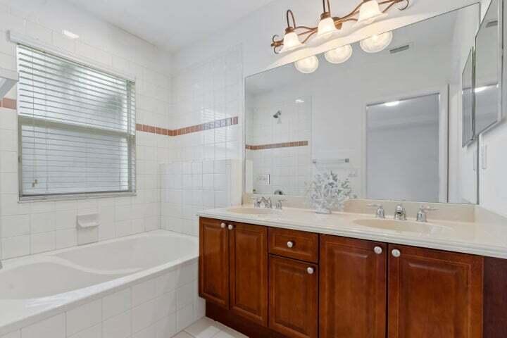 HERITAGE ENCLAVE - Residential Lease