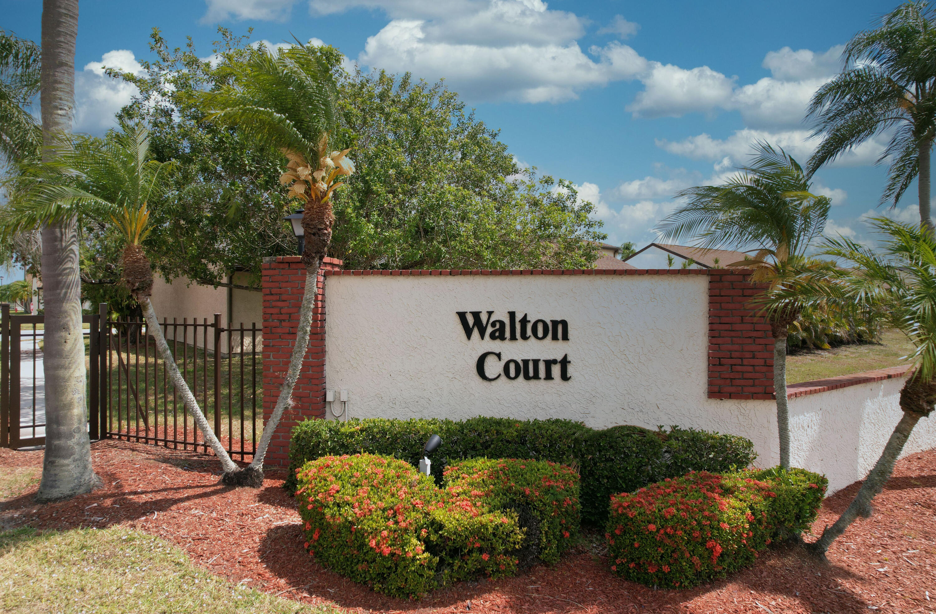 2313 SE Breckenridge Circle