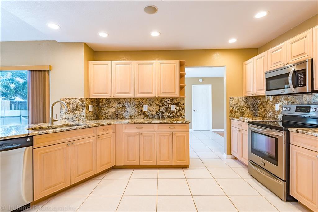 Crystal Heights 80-48 B - Residential