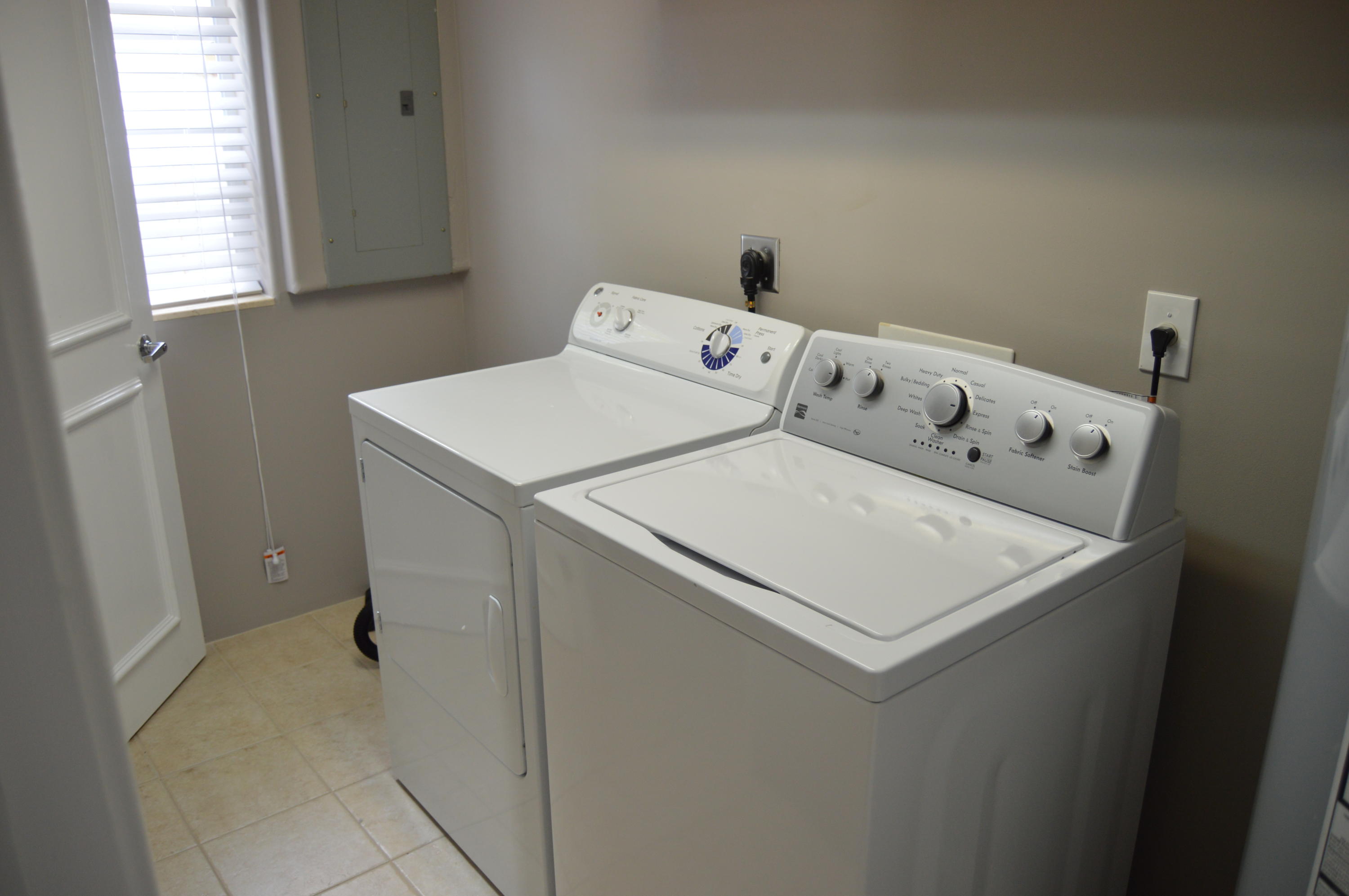 HUNT CLUB COLONY - Residential