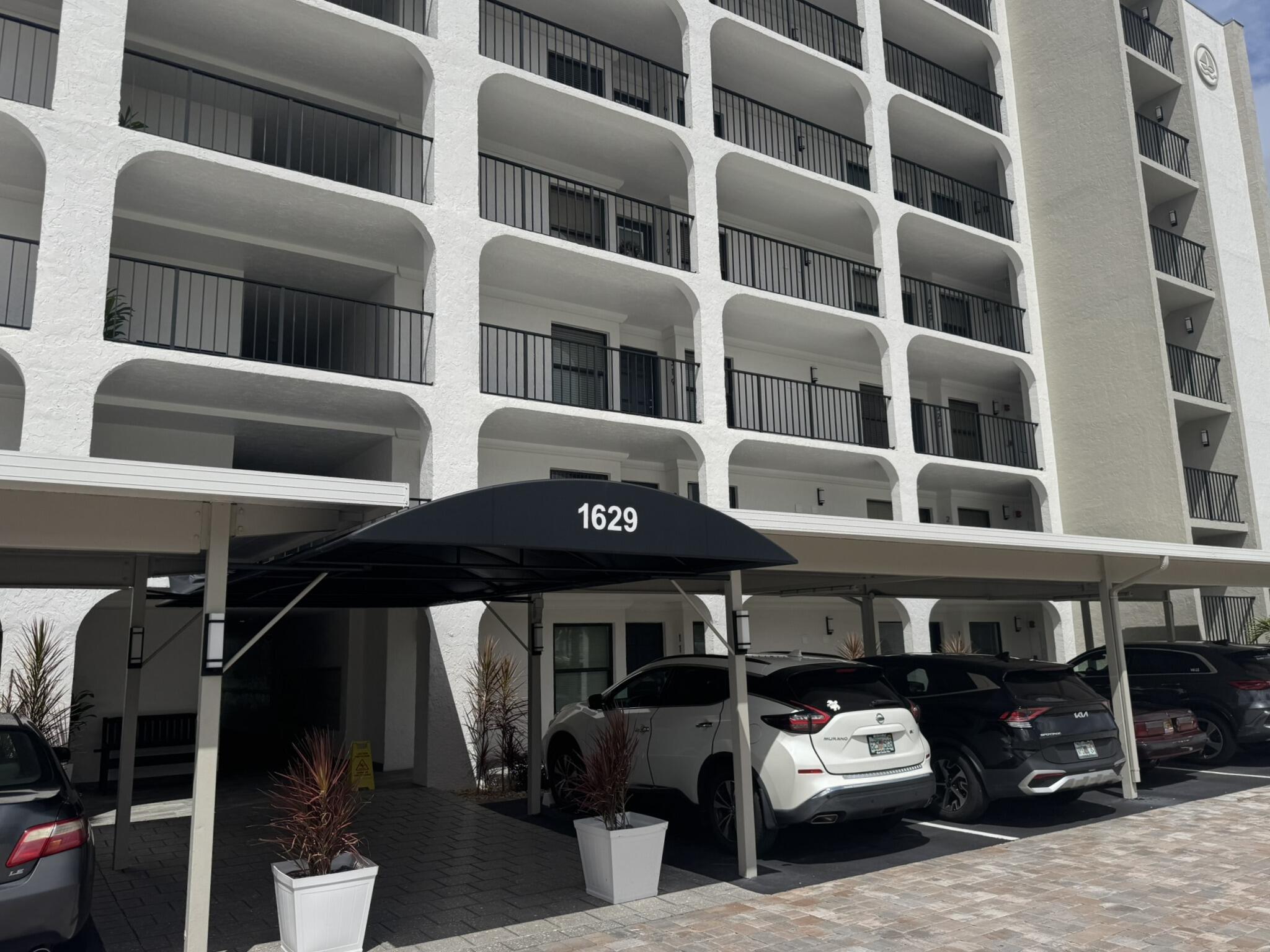 HILLSBORO LANDINGS CONDO NO TWO - Residential Lease