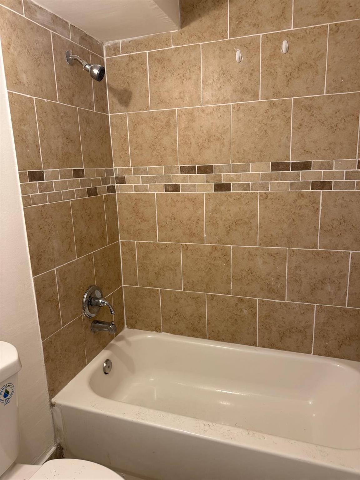 COCO PARC CONDO - Residential Lease