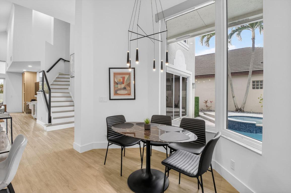 STRATFORD GREEN AT WOODFIELD COUNTRY CLUB - Residential