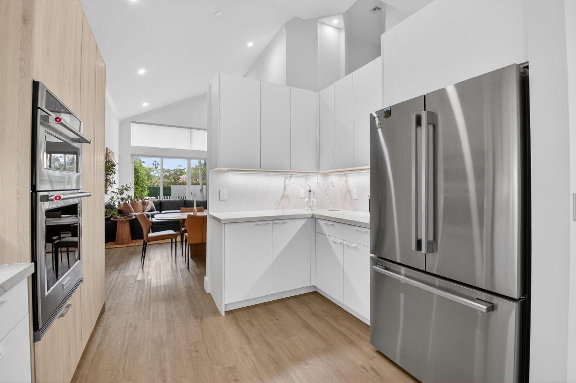 STRATFORD GREEN AT WOODFIELD COUNTRY CLUB - Residential