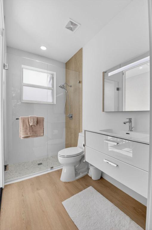 STRATFORD GREEN AT WOODFIELD COUNTRY CLUB - Residential