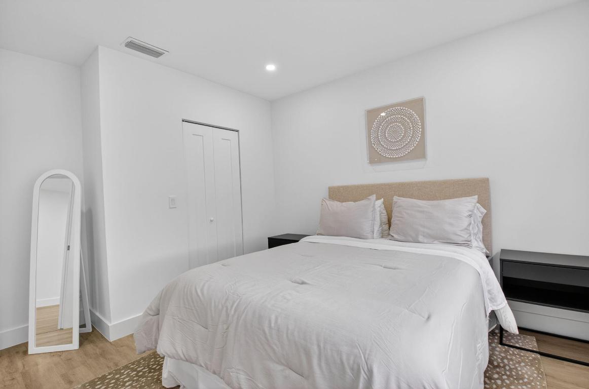 STRATFORD GREEN AT WOODFIELD COUNTRY CLUB - Residential