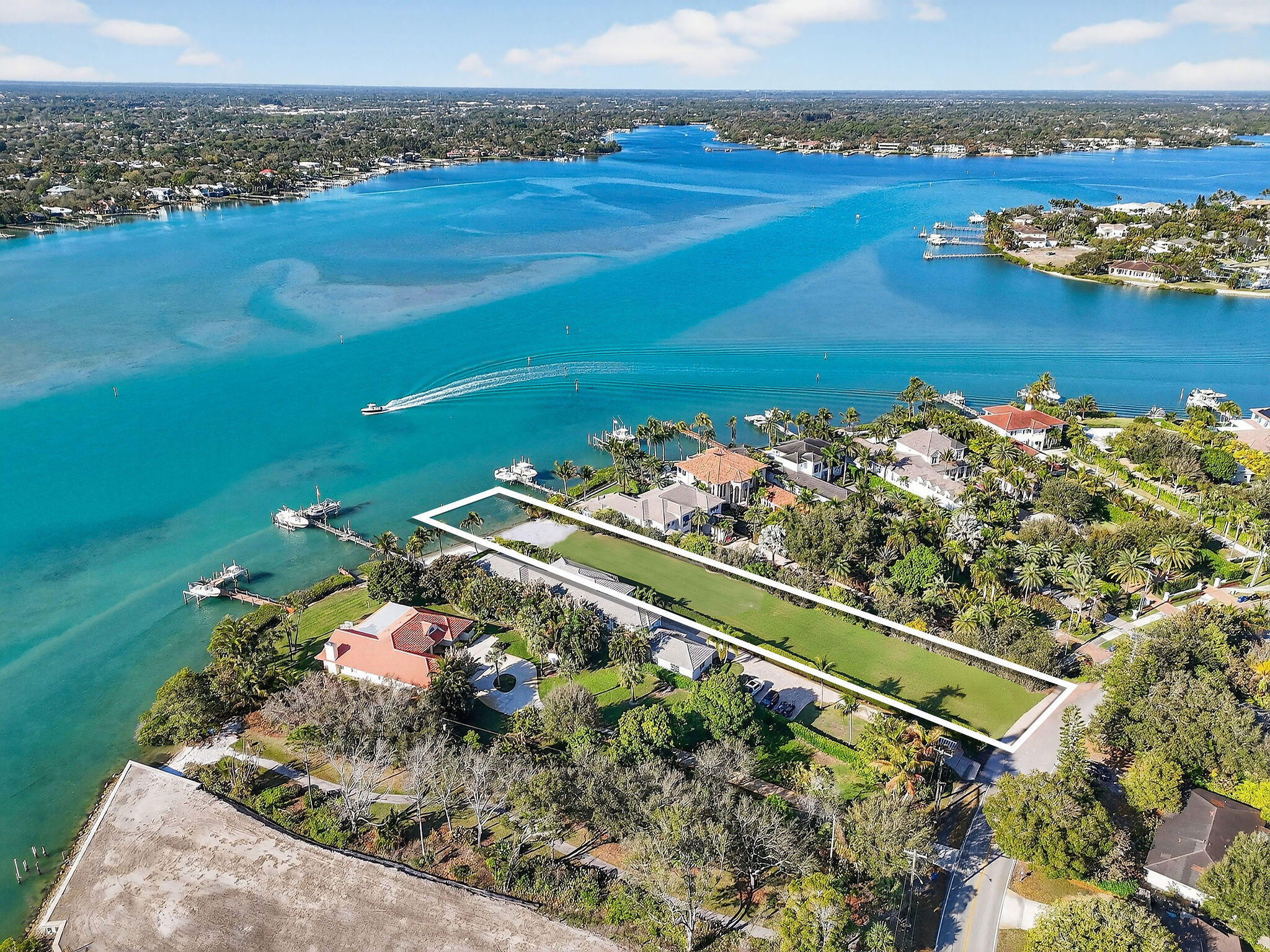 114 W Riverside Drive