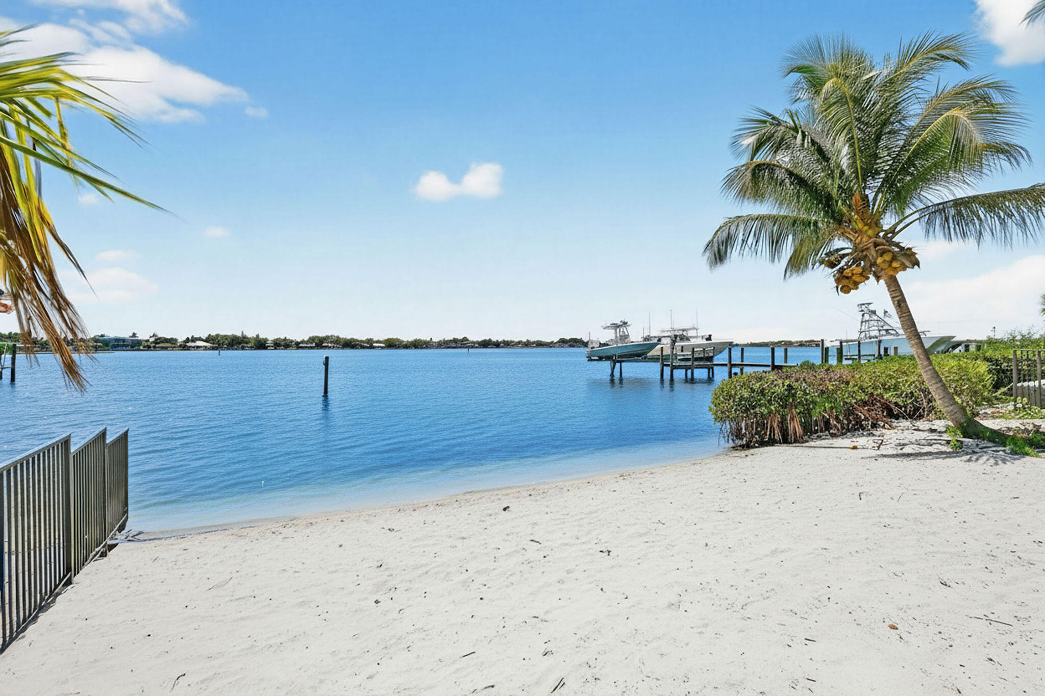 RIVERSIDE ON THE LOXAHATCHEE - Land