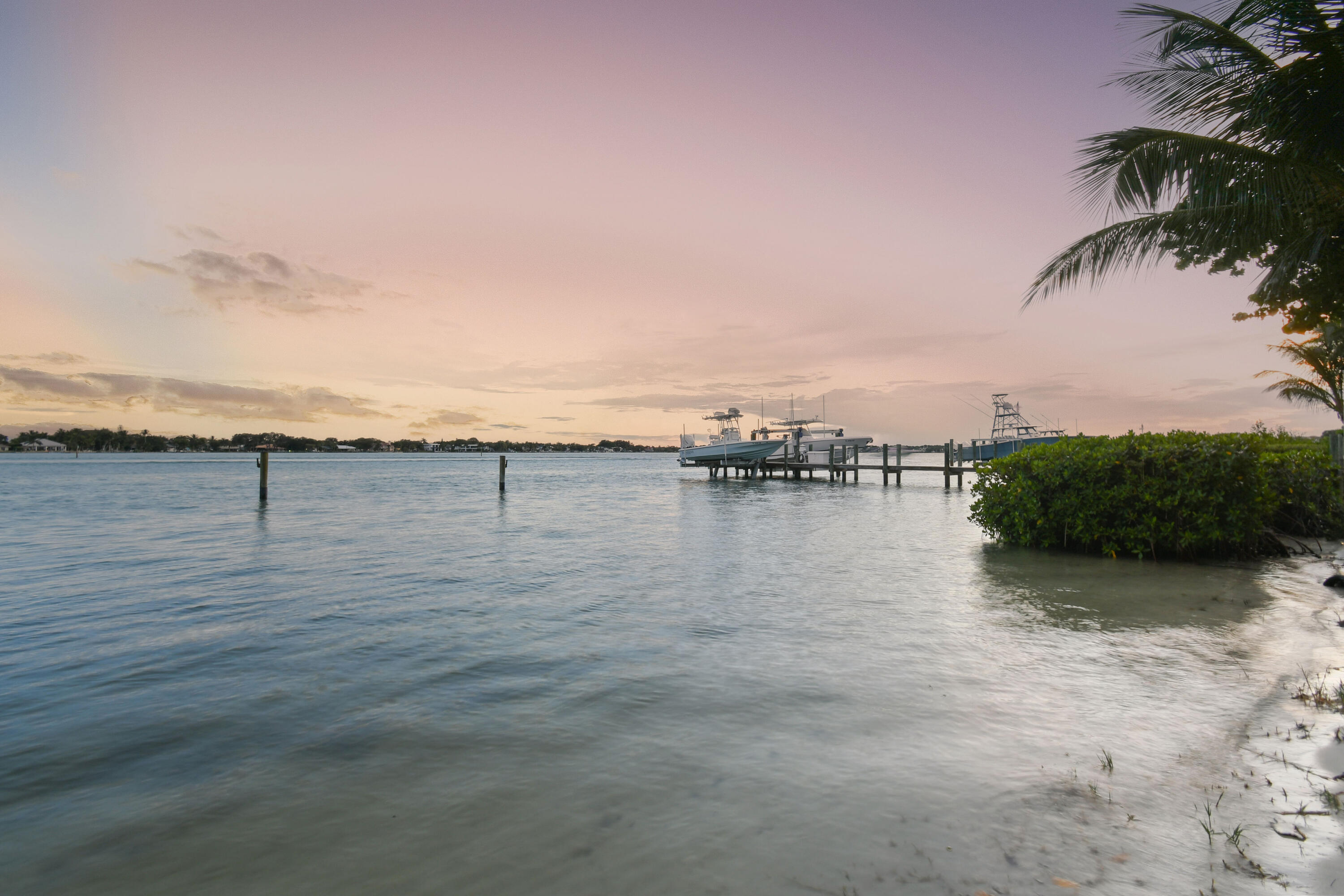 RIVERSIDE ON THE LOXAHATCHEE - Land