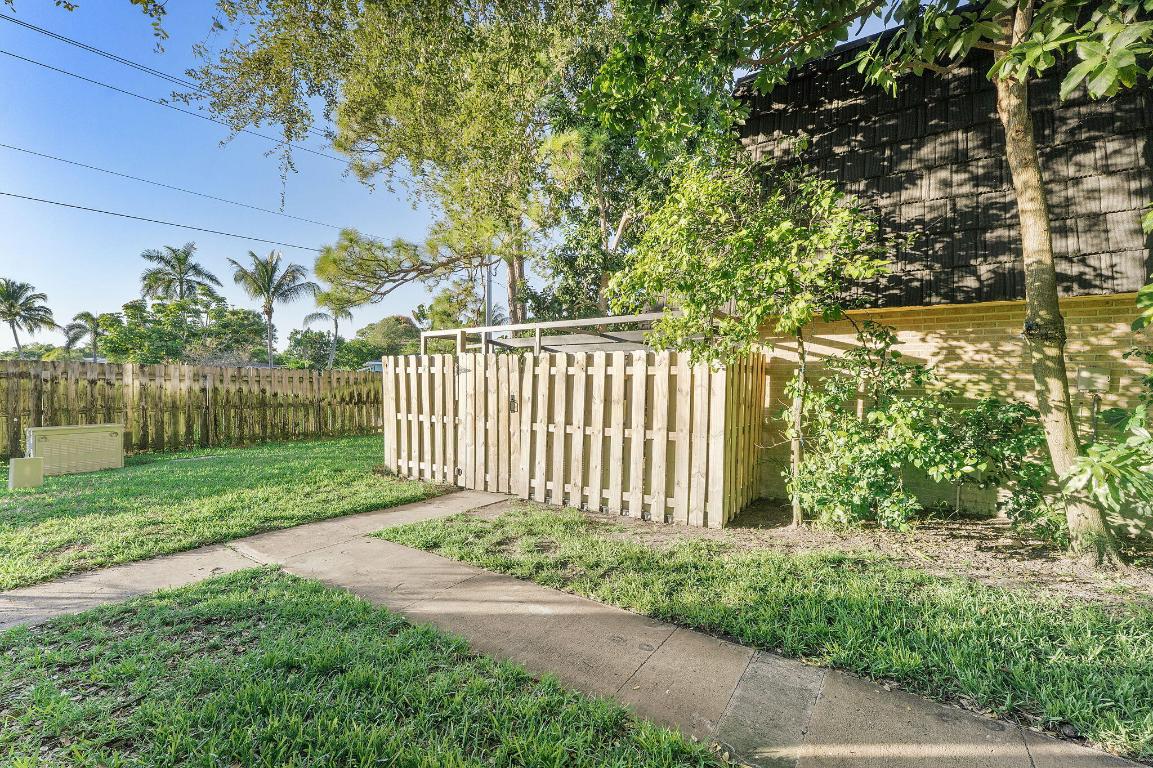 WOODLANDS OF PALM SPRINGS - Residential