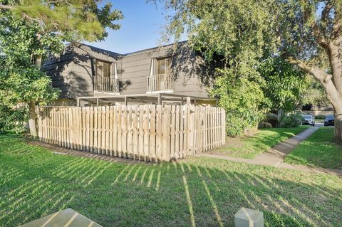 291 Woodland Road Palm Springs FL 33461